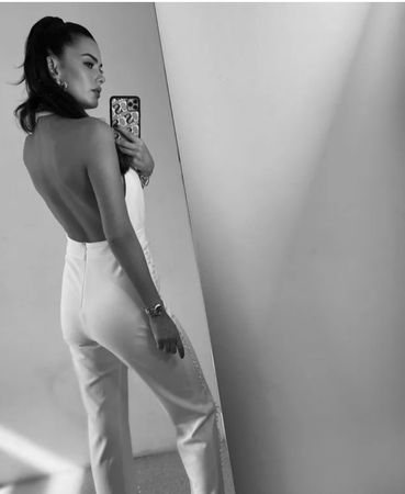 Foto Haber: O Ses Türkiye sunucusu Saadet Özsırkıntı durmak bilmiyor! Bu defa süper minisiyle Instagram'ı salladı 5