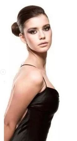 Foto Haber: Ünlü oyuncu Beren Saat yeni imajıyla olay oldu! Dünyaca ünlü yıldıza benzetildi 7