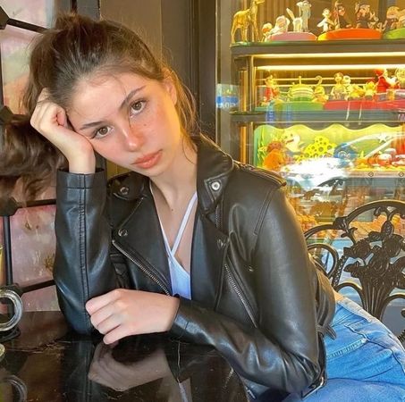 Ceylin'in biriciği! Yargı dizisinin Parla'sı Zeynep Atılgan güzelliğiyle sosyal medyada olay oldu 4