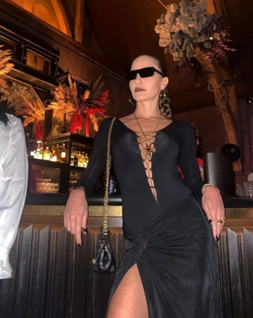 Foto Haber: Ece Sükan göğüs dekolteli pozuyla sosyal medyayı salladı! Sosyetik güzele yorum yağdı 7