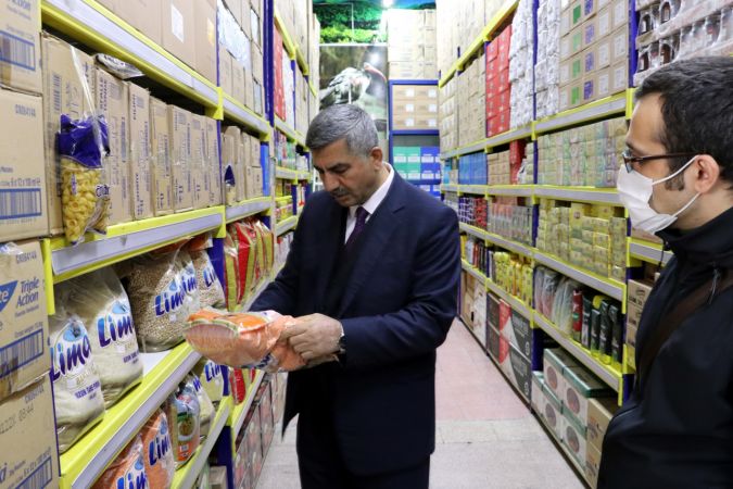 Son Dakika! Foto Haber...Gaziantep'te Zabıtalar Fiyatı Yüksek Tutan Toptancılara Baskın Yaptı! Gaziantep ve Şanlıurfa'da Toptancılara Baskın 8