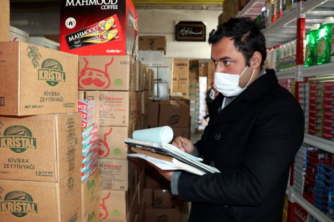 Son Dakika! Foto Haber...Gaziantep'te Zabıtalar Fiyatı Yüksek Tutan Toptancılara Baskın Yaptı! Gaziantep ve Şanlıurfa'da Toptancılara Baskın 10