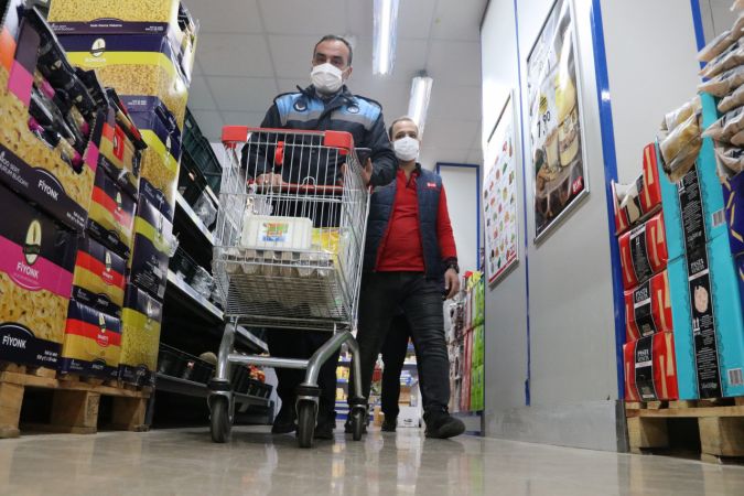 Son Dakika! Foto Haber...Gaziantep'te Zabıtalar Fiyatı Yüksek Tutan Toptancılara Baskın Yaptı! Gaziantep ve Şanlıurfa'da Toptancılara Baskın 1