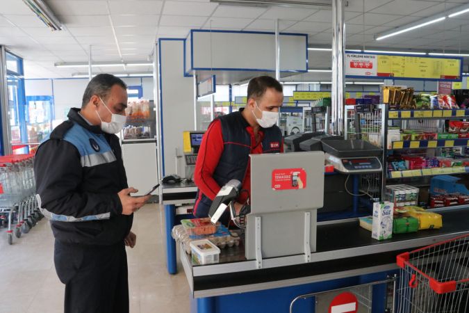 Son Dakika! Foto Haber...Gaziantep'te Zabıtalar Fiyatı Yüksek Tutan Toptancılara Baskın Yaptı! Gaziantep ve Şanlıurfa'da Toptancılara Baskın 5