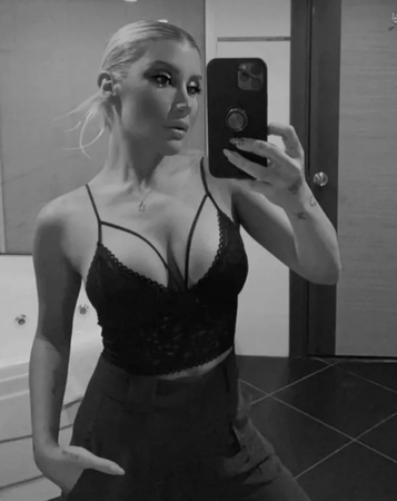 Foto Haber: İrem Derici'nin derin sırt dekoltesi olay oldu! "İşi gücü bırakın, sırtımın güzelliğine bakın" 2