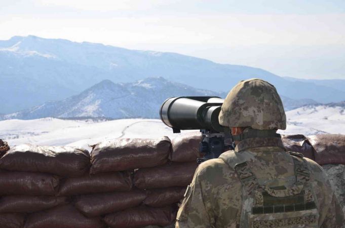 Foto Haber: Mehmetçik sınırda ailesiyle görüşerek yeni yıla girdi 4