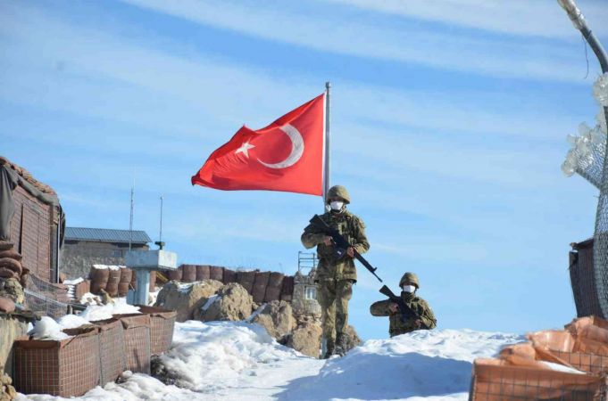 Foto Haber: Mehmetçik sınırda ailesiyle görüşerek yeni yıla girdi 7