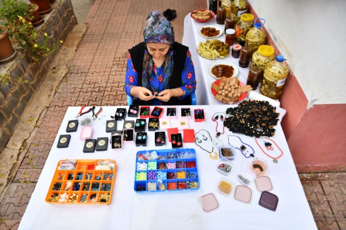 Foto Haber...Gastronomi kentinin patlıcan kurutmalıkları takıya dönüştü 6