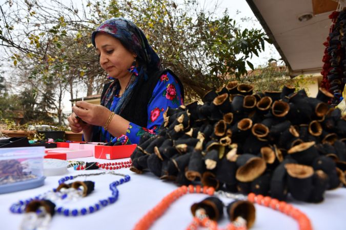 Foto Haber...Gastronomi kentinin patlıcan kurutmalıkları takıya dönüştü 9
