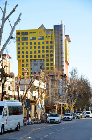 Son Dakika: Foto Haber... Kahramanmaraş'ta Dünya'nın Gündeminde olan o bina yıkılıyor! 'Dünyanın en saçma binası'nın yıkımı başladı 7