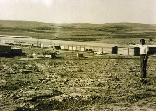 Fotoğraflarla Merhum Sani Konukoğlu. Sani Konukoğlu Kimdir? Sani Konukoğlu'nu Yaşam Hikayesi. 7