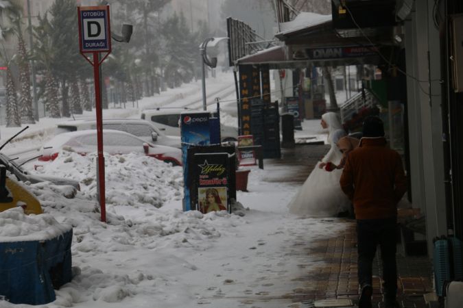 Son Dakika: Foto Haber...Gaziantep, Adıyaman, Şanlıurfa, Kilis, Malatya ve Kahramanmaraş'ta kar yağışında son durum 19