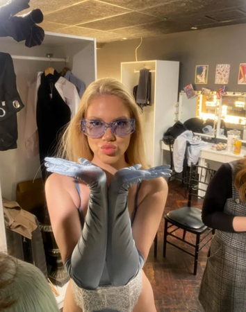 Ağzını fena bozdu küfür etti! Jartiyerli pozlarını paylaşan Serel Yereli'den seks ve cinsellik açıklaması 2