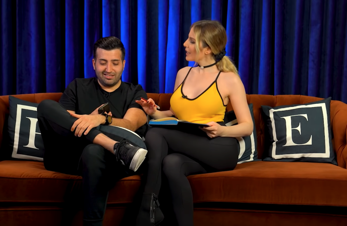 Foto Haber: Yok Artık... Hande Sarıoğlu korona virüs'ten dolayı karantinaya alınmıştı!Hande Sarıoğlu dans hocasını yayına getirdi! "Taytımı çıkarayım mı hocam?" 7