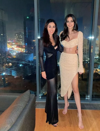 Defne Samyeli Yine Yaptı Yapacağını! Defne Samyeli yaz sezonunu açtı! Mini şortlu ve sütyenli poz verdi 5