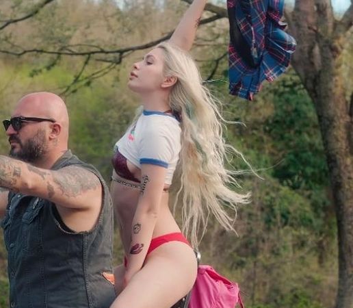 Aleyna Tilki, Cüneyt Özdemir'i fena bozdu! "Girdiği Kopmleks..." Aleyna Tilki 'tangalı' klibine gelen eleştirilere ateş püskürdü! 3