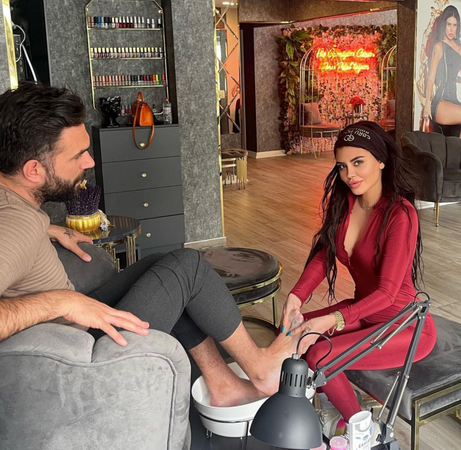 Ebru Polat sevgilisinin ayaklarını yıkadı! O anları sosyal medyadan paylaştı 9