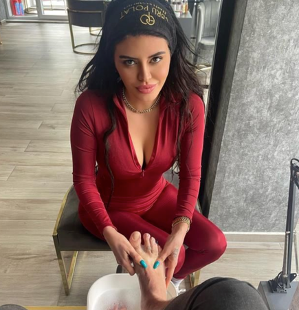 Ebru Polat sevgilisinin ayaklarını yıkadı! O anları sosyal medyadan paylaştı 10