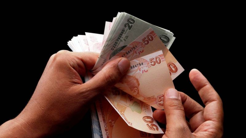 Emekli promosyon yarışı kızışıyor! Kampanyalar ile promosyon bedeli yükseliyor: O banka gelene anında 3000 TL nakit ödemesi yapıyor! 1