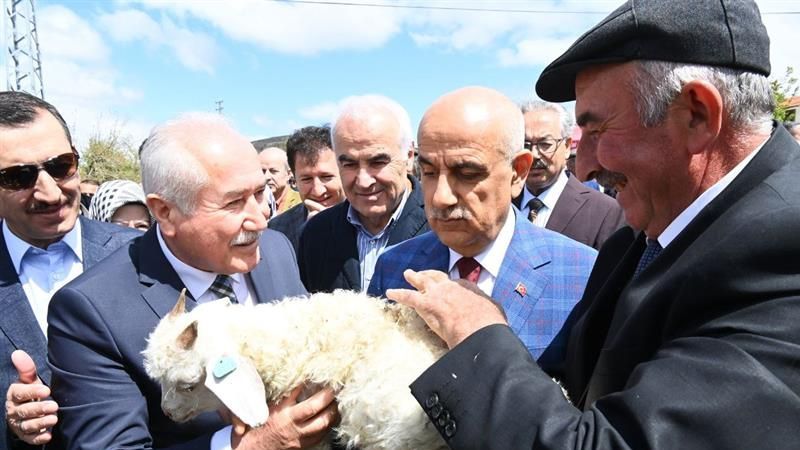 Üreticiyi sevindirecek haber festivalden geldi! Tarım ve Orman Bakanlığından üreticilere destek ödeneği: Destek tutarı yüzde 100 artırıldı! 2