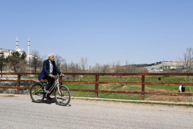 Gaziantep'te yaklaşık 60 yıldır mağarada kendir üretiyor...Gaziantep'in Unutulan El Emeği Mesleği 3
