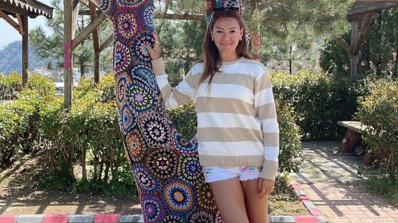 Pınar Altuğ Yıllar Geçtikçe Daha Da Güzelleşiyor: Eşi İçin Özel Bir Gece Düzenleyen Yıldız, Adeta Hayranlarını Büyüledi! Yaş Farkı Falan Kalmamış! 2