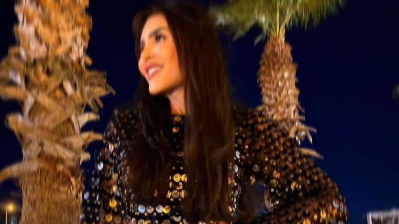 Selin Ciğerci Nefes Kesiyor: Tekrar Evlenen Güzel Yıldız, Coştukça Coştu! Bu Pozlara Kocası Ne Diyecek? 2