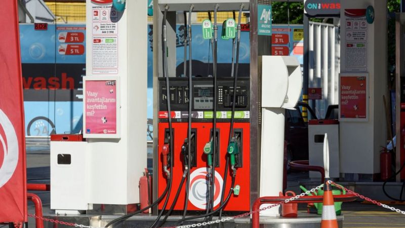 Akaryakıtta Büyük İndirim Duyuruldu: Araç Sahiplerini Mutlu Edecek Açıklama Geldi! Deponuz Daha Ucuza Dolacak! 3