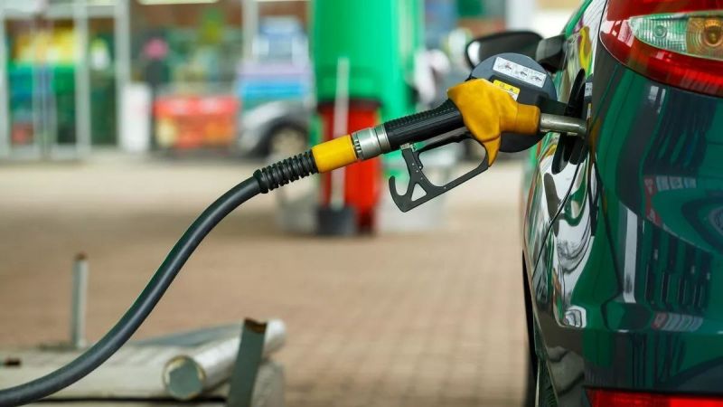 Akaryakıtta Büyük İndirim Duyuruldu: Araç Sahiplerini Mutlu Edecek Açıklama Geldi! Deponuz Daha Ucuza Dolacak! 4