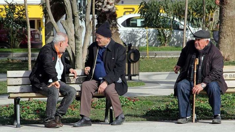 65 Yaş Üstü Vatandaşların Dikkatine: T.C. Kimlik Numaranızın Son Hanesine Göre 1084 TL Ödeme Hesabınıza Yatıyor! 3