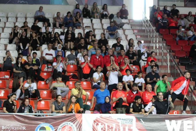 57. Avrupa Büyükler Karate Şampiyonası, Gaziantep’te final müsabakalarıyla devam ediyor. 7