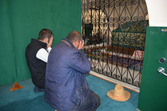 Hz. Ukkaşe Türbesi restorasyonun ardından ziyaretçilerini ağırlıyor 3