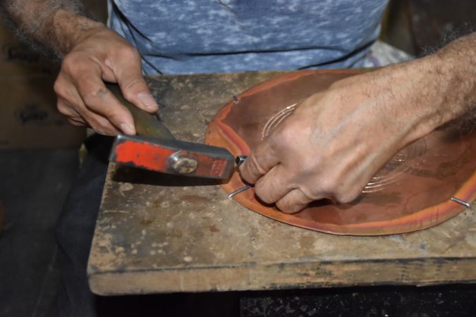 Gaziantep'te 50 yıldır bakır işlemeciliği yapan Bakırcı İsmet'in gençlere vefası 7