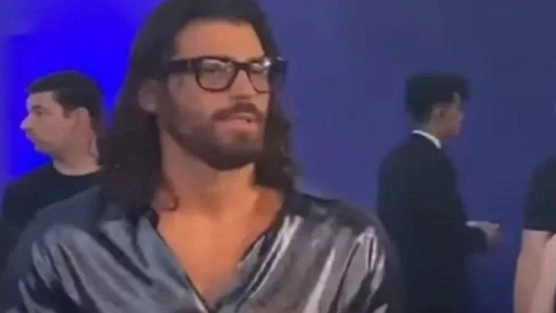 Can Yaman'a Kritik Protesto! Ünlü İsim Sinirlerine Hakim Olamadı… 3