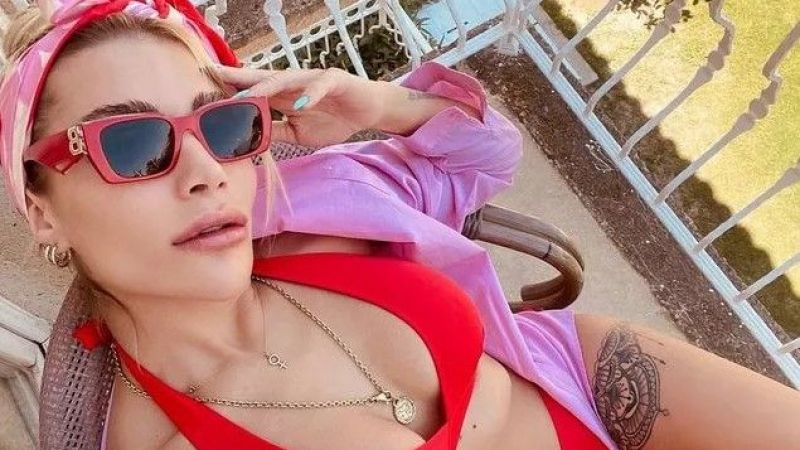 İrem Derici Kırmızı Bikiniyi Giydi Ortalık Alev Aldı! Fiziğine Binlerce Beğeni Geldi! 4