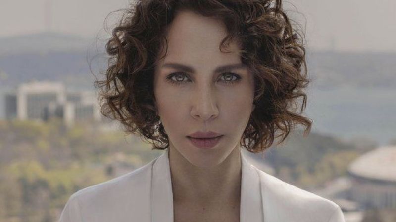 Sertap Erener’in Yeni Halini Görenler Donup Kalıyor! Ünlü İsmi Tanıyamadılar… 2