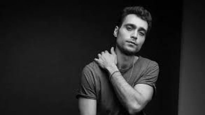 Hakan Kurtaş Yaşça Büyük Sevilisiyle Dudak Dudağa Poz Verdi! Beğeni Yağmuru Durmuyor! 2