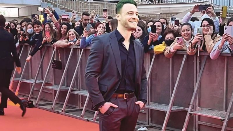 Kerem Bursin İspanya Yolcusu! Yurtdışında Tozu Dumana Katmaya Hazırlanıyor! Yeni Projesi Bakın Ne Oldu? 1