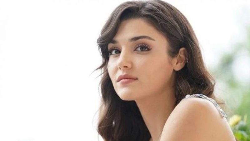 Hande Erçel Yeni Dizi Projesi ile Ekranlara Geri Dönüyor! Hayranları Bu Haberi Bekliyordu! Can Yaman ile Partner Olma Hazırlığında… 2