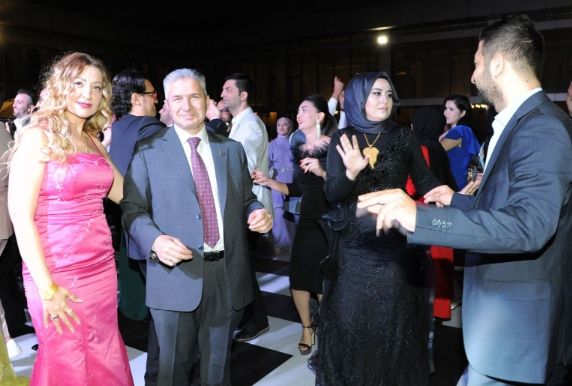 Gaziantep'te Muhteşem Düğün! Siyaset ve iş dünyası ile medikal sektörü ve sağlık sektörü düğüne akın etti 3