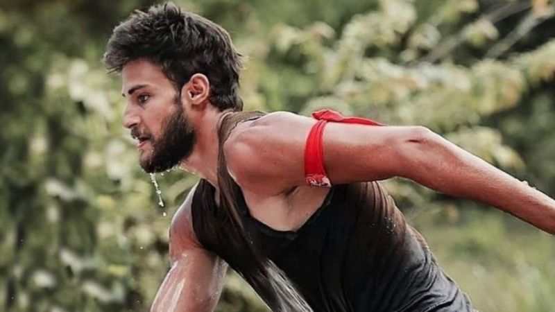 Survivor Batuhan Zekasını Konuşturdu, Hikmet'i Alıp Ateşin İçine Attı! Bu Hamle Ortalığı Karıştırır! 4