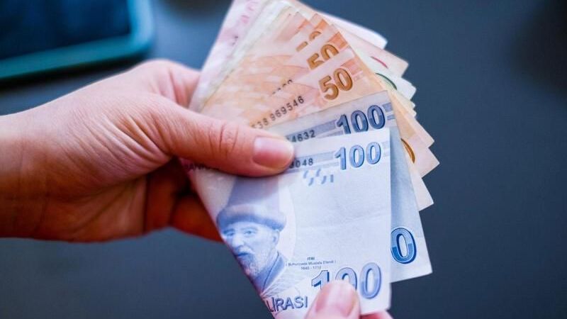 Kurban Bayramı Gelmeden Hediyesi Geldi: Emeklilere 1100 TL'lik İkramiyenin Yanında 4750 TL'ye Varan Ek Ödeme Yapılacak! 1