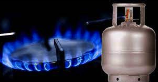 Gaziantep'te ev hanımları yemek yapmaya korkar oldu! Gaziantep'te tüpe gelen zamlar Vatandaşlara: MUTFAĞIMIZDA TENCEREMİZİ NASIL KAYNATICAZ? Dedirtmeye Başladı! 30 TEMMUZ 2022 Gaziantep'te Aygaz, İpragaz, Moga 2