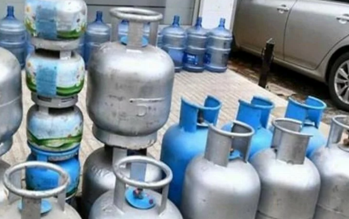 Gaziantep'te ev hanımları yemek yapmaya korkar oldu! Gaziantep'te tüpe gelen zamlar Vatandaşlara: MUTFAĞIMIZDA TENCEREMİZİ NASIL KAYNATICAZ? Dedirtmeye Başladı! 30 TEMMUZ 2022 Gaziantep'te Aygaz, İpragaz, Moga 3