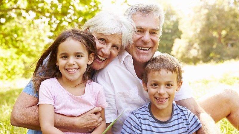 Torununa Bakan Anneanne ve Babaanneler İçin 425 TL Ücret Verilecek! Şartları Taşıyanlar Başvuru Yapabilecek! 2