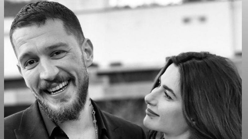 Üç Kuruş’un Aşıklarını Canlandıran Uraz Kaygılaroğlu Ve Nesrin Cevadzade Yeni Aşka Mı Yelken Açtı? Çiftten Açıklama Gecikmedi… 4