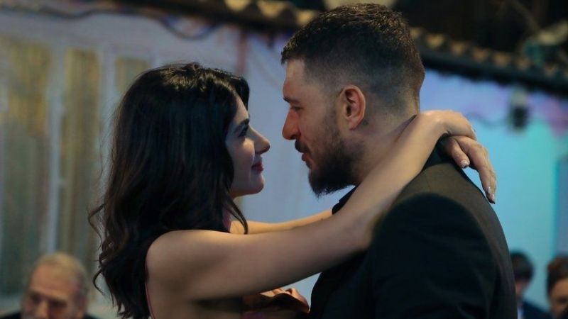 Üç Kuruş’un Aşıklarını Canlandıran Uraz Kaygılaroğlu Ve Nesrin Cevadzade Yeni Aşka Mı Yelken Açtı? Çiftten Açıklama Gecikmedi… 2