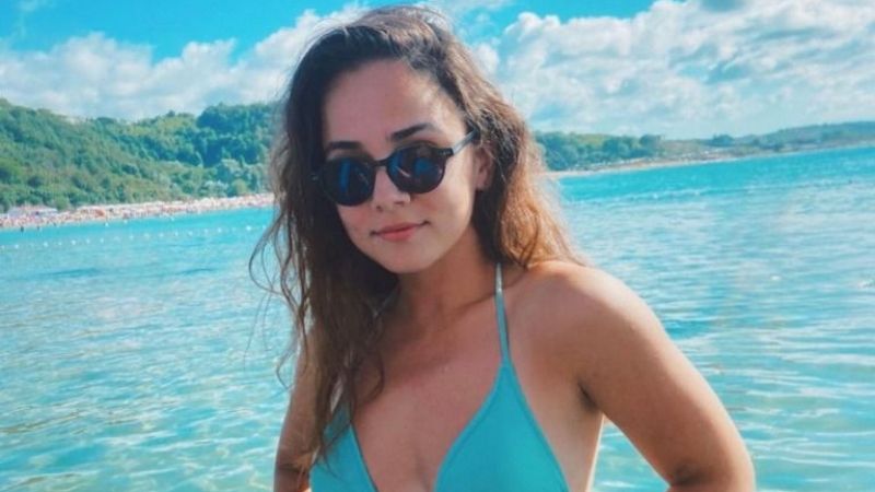 Survivor'ın En Küçüğü Aşkım Burçe Tunay, Yeni Pozları İle Sosyal Medyayı Salladı! Aşkım Burçe'nin Mini Şortu, Nefesleri Kesti! 2