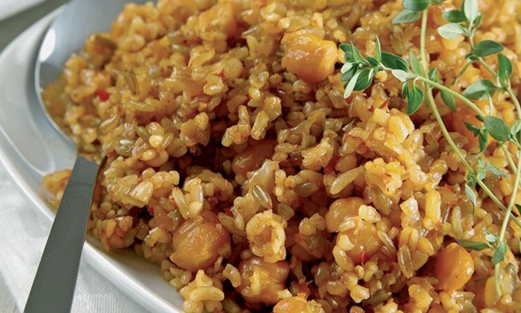 Gastronomi Kenti GAZİANTEP'e Geldiyseniz...Gaziantep'te ne nerede yenir? Kuşbaşı,Baklava, Patlıcan Kebabı, Yuvalama Gibi Antep'e has yemeklerin tarifleri haberimizde...Gaziantep'e özel yemek tarifleri.. 16