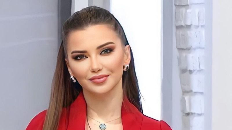 Esra Ezmeci'ye Öyle Bir Soru Geldi Ki Herkesin Duygularına Tercüman Oldu! “Neden Bizi Mutlu Edeni Değil De...” 2